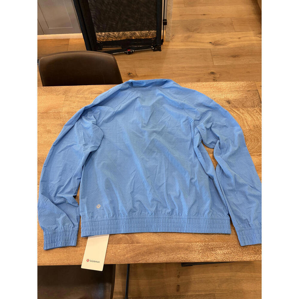 NWT Lululemon Adapted State Perforated Track Jacket size 8 in Pool Party - Picture 4 of 5